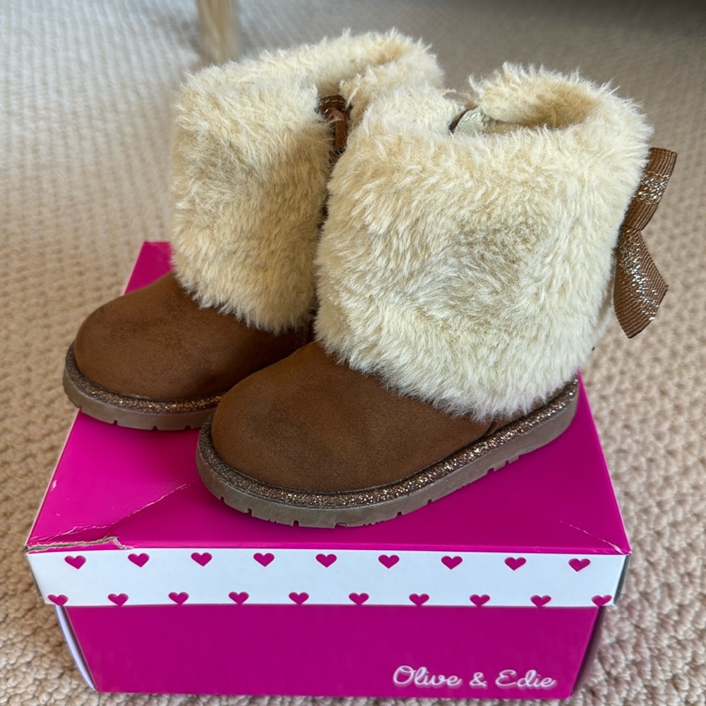 Olive & Edie Faux Fur Boots